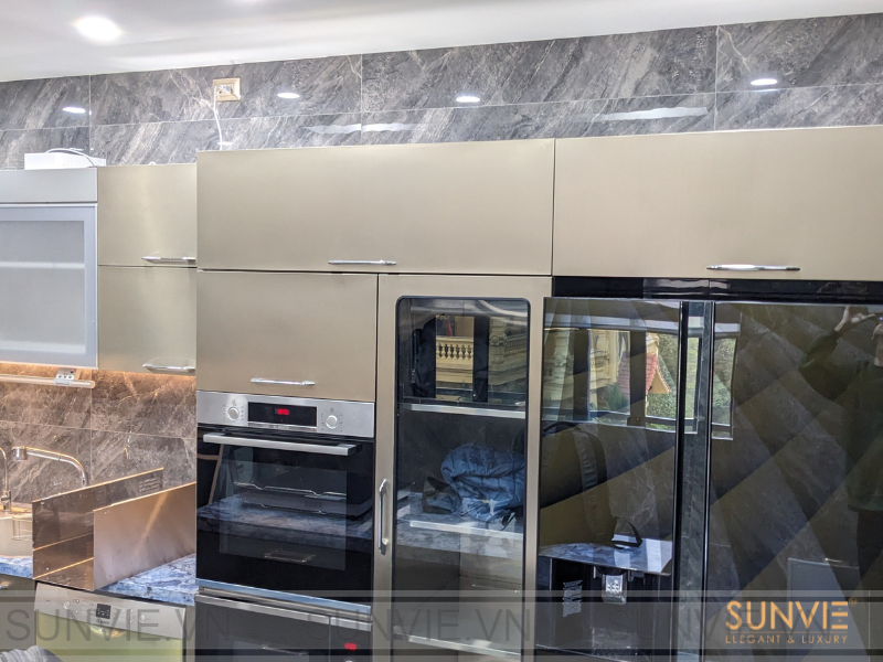 Bố trí các phụ kiện tủ bếp thông min